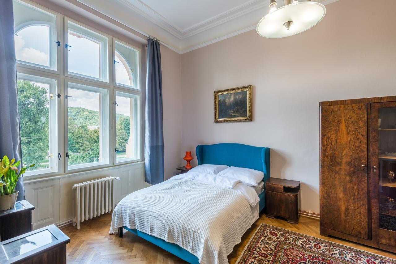 Riverside Apartment With A Balcony Prague Exterior photo